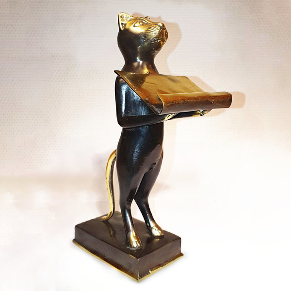 Katze mit Kartenhalter, Bronze, Höhe 21 cm